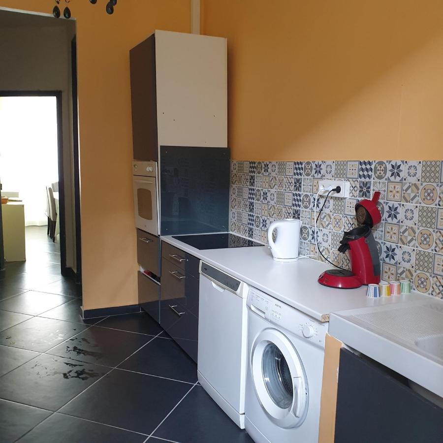 Appartement Intra Muros 8 Personnes Climatise Wifi Stationnement Facile Avignon Exterior foto